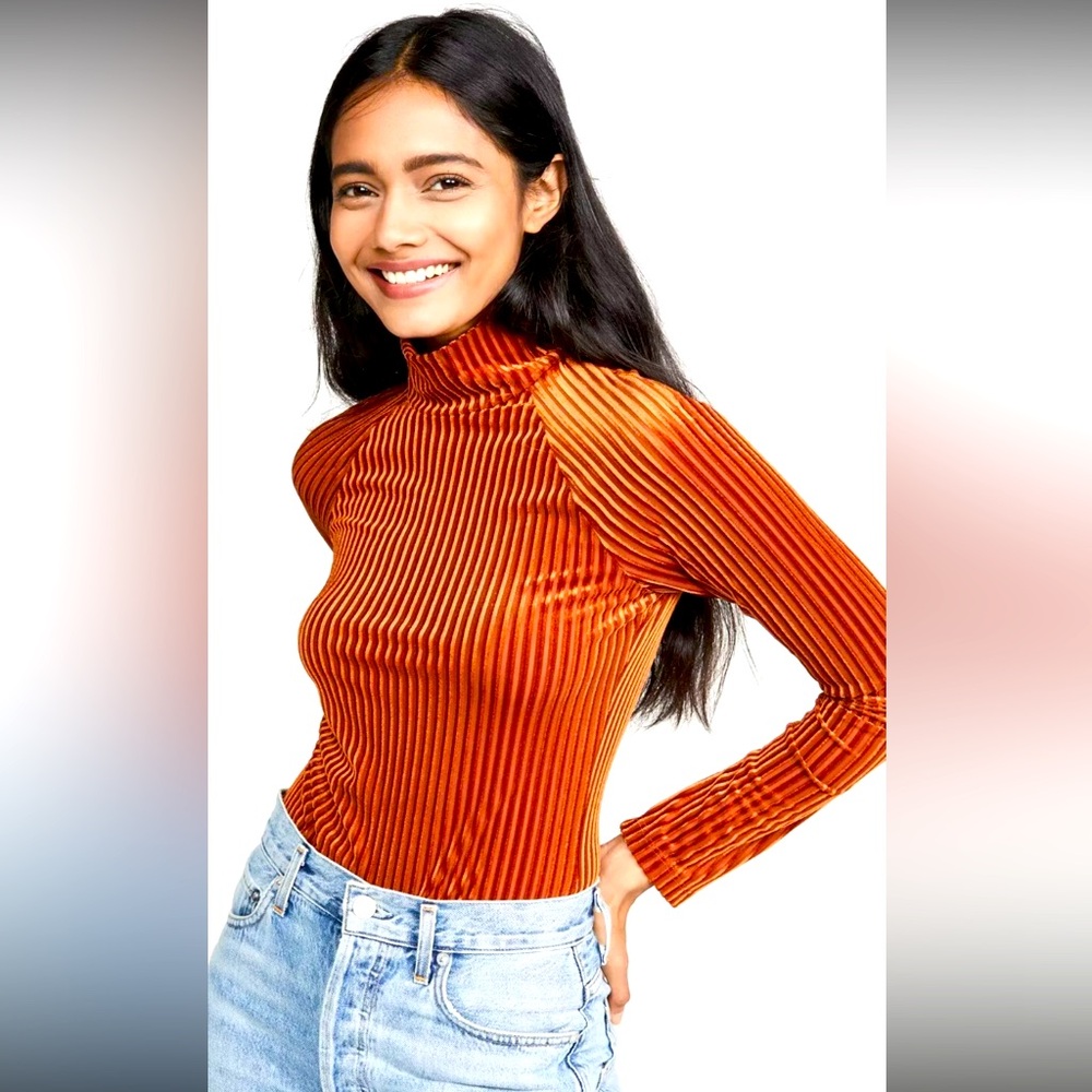 Only hearts velour amber bodysuit